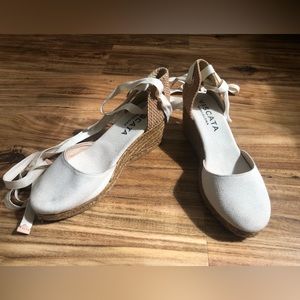 Viscata Barcelona Espadrille Lace Ankle Wedges in Ivory